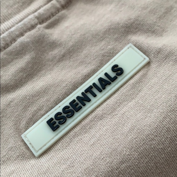 FEAR OF GOD ESSENTIALS 3M Logo Boxy T-Shirt - Picture 6 of 6